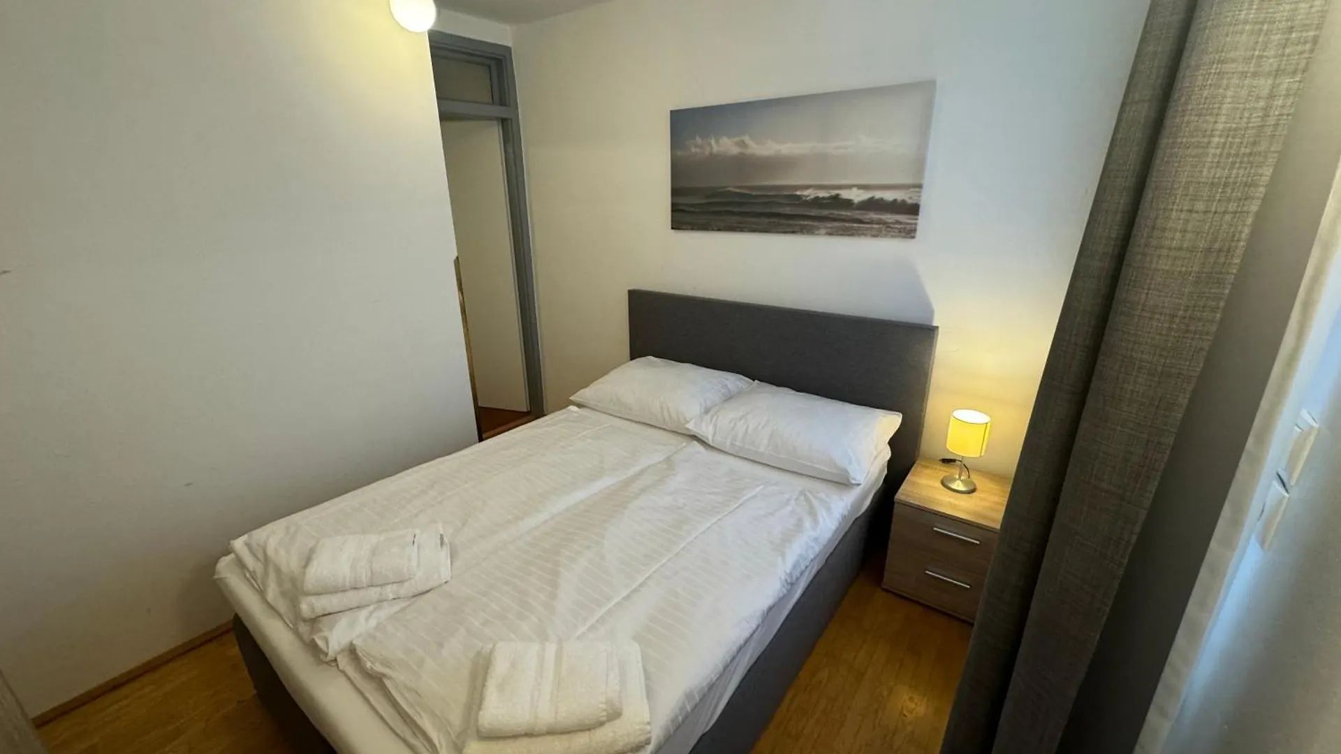 Guesthouse Mozart - Apartment House Salzburg Homestay