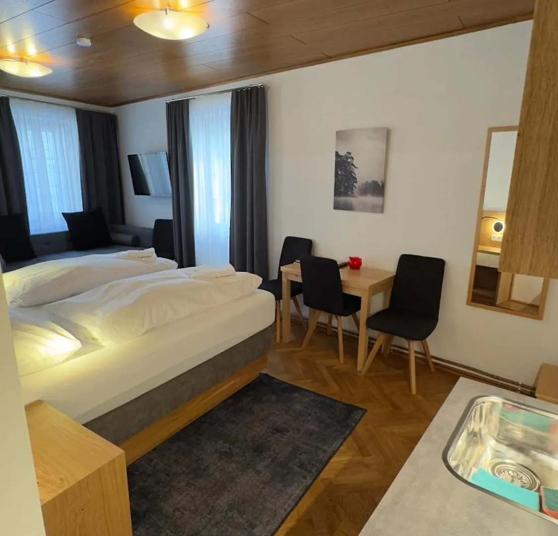 Guesthouse Mozart - Apartment House Salzburg 0*,