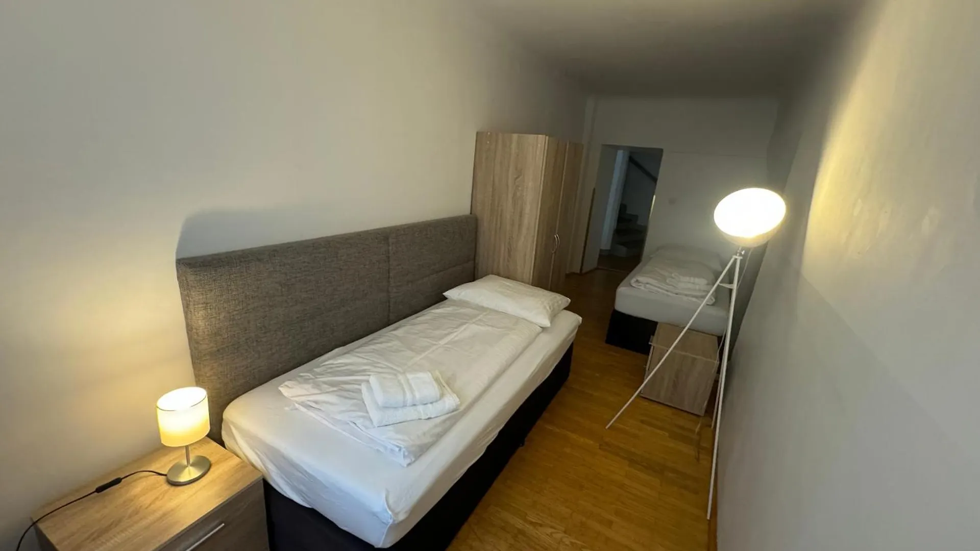 Guesthouse Mozart - Apartment House Salzburg Homestay