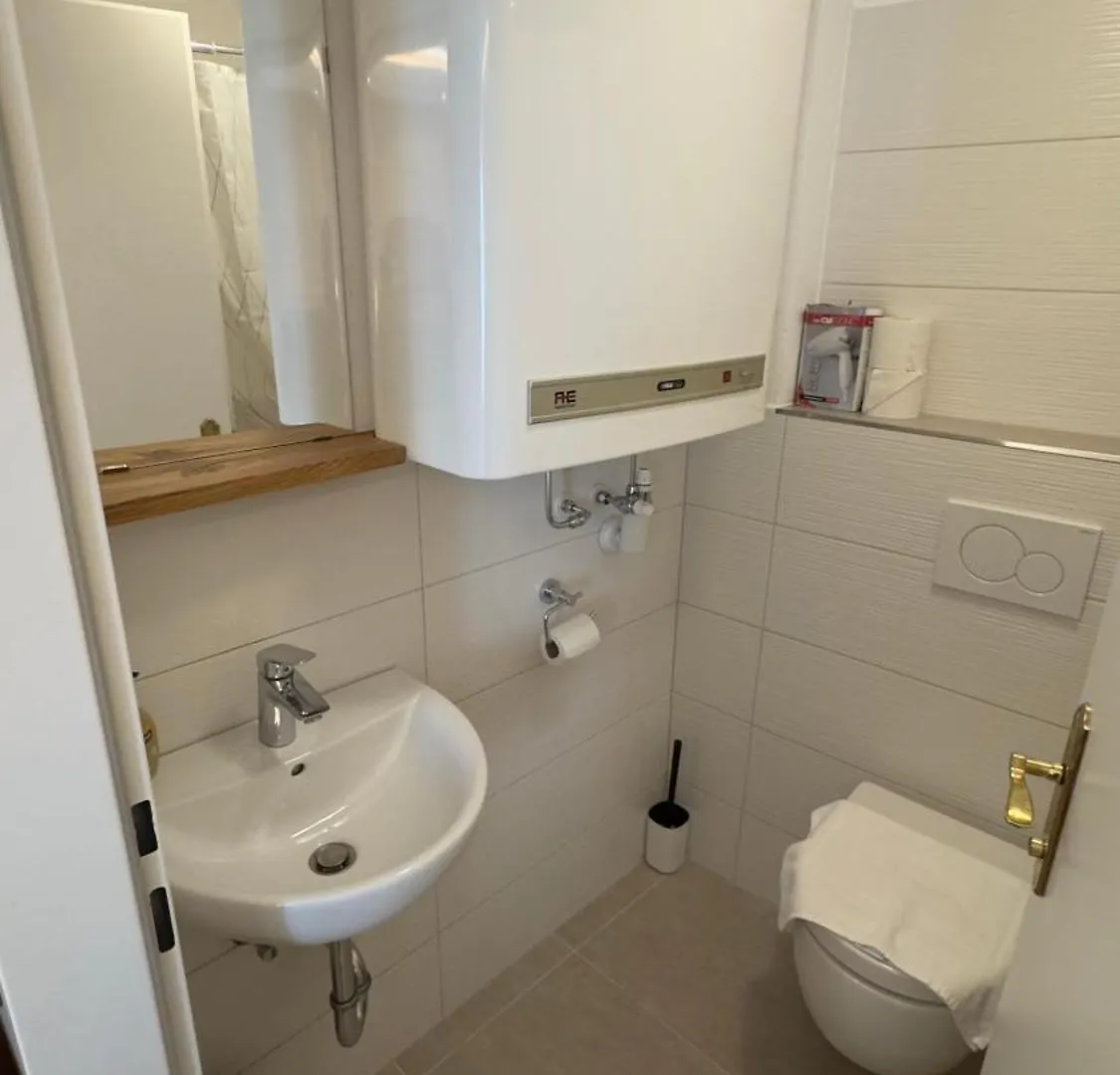 Guesthouse Mozart - Apartment House Salzburg 0*,  Austria
