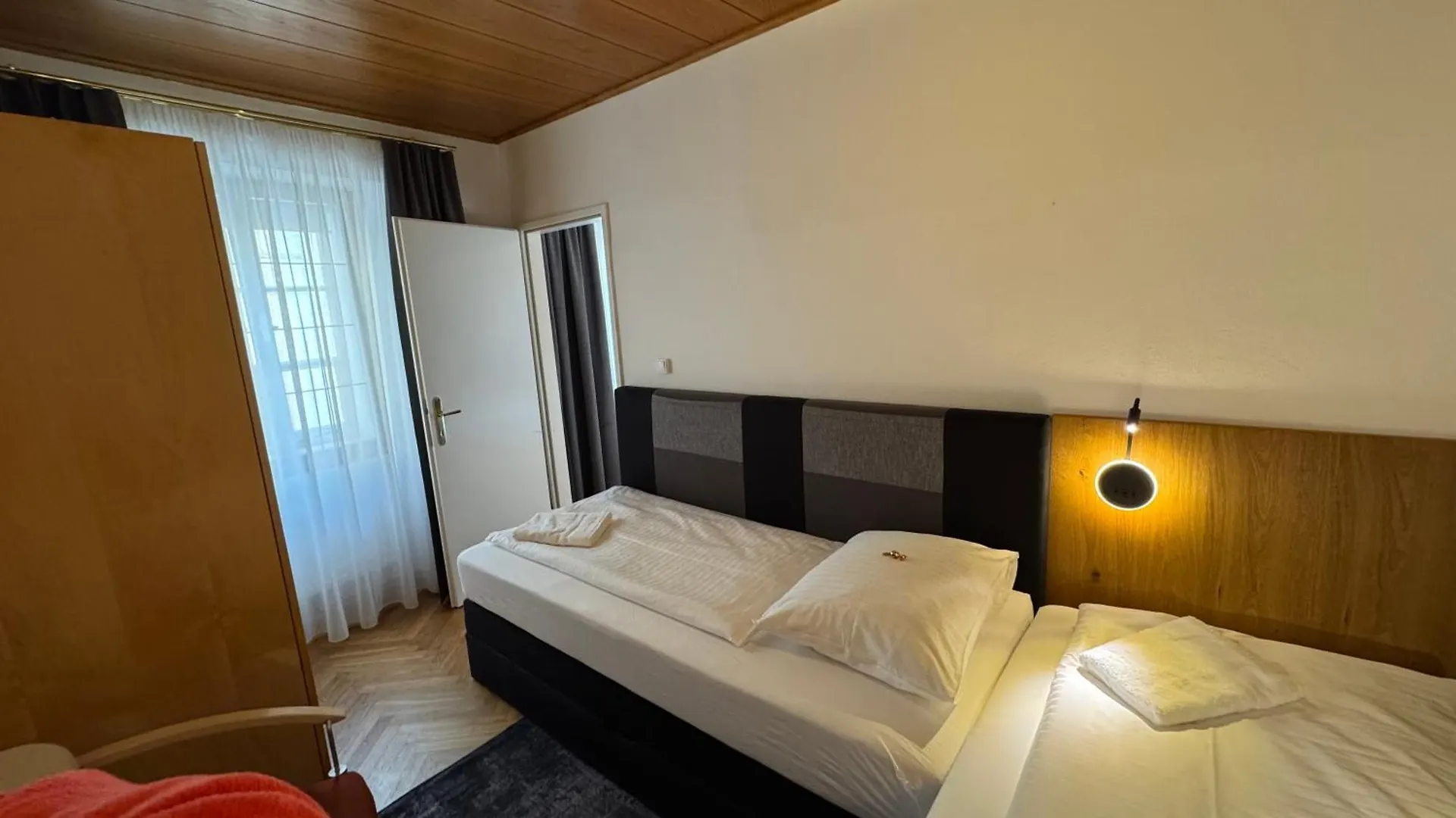 Guesthouse Mozart - Apartment House Salzburg Homestay